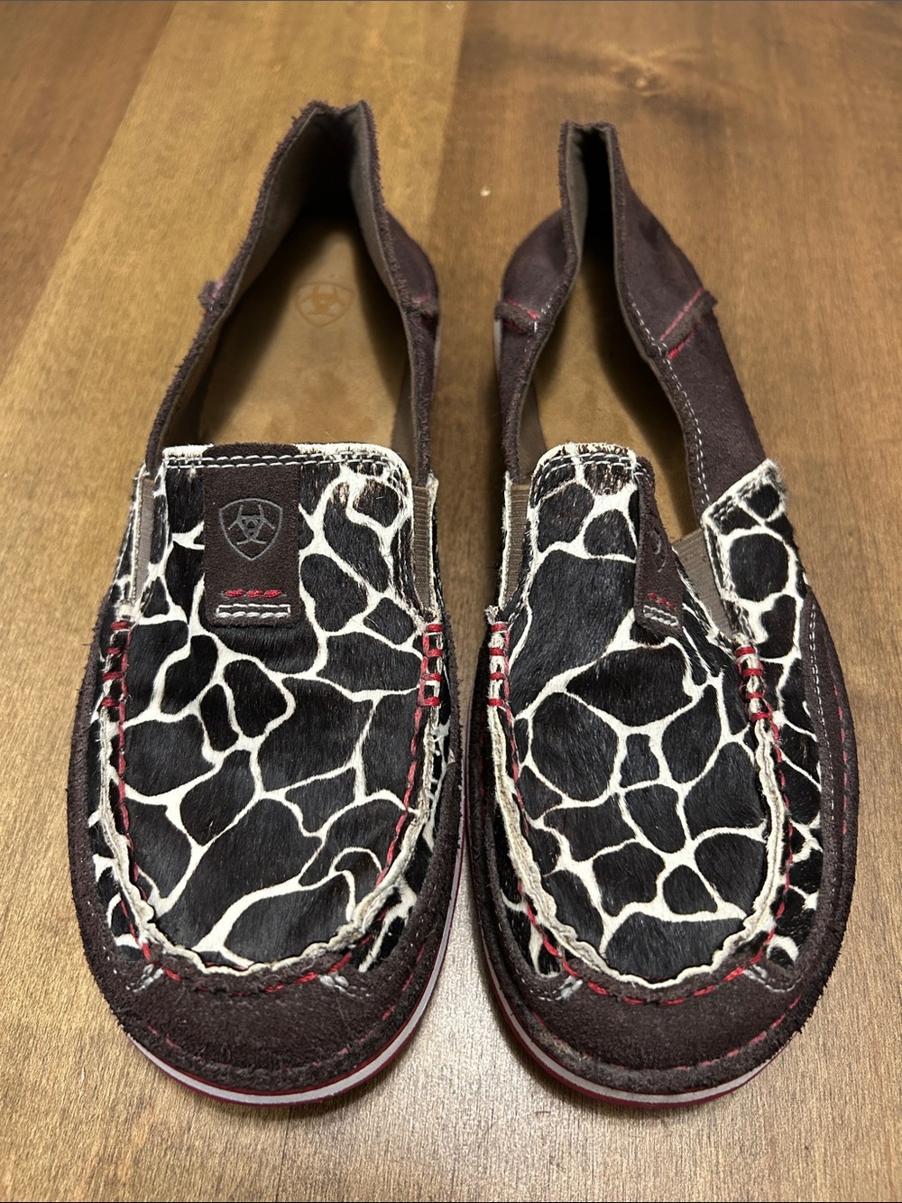 Ariat Girls' Slip-On Moccasins in Black, White & Brown Giraffe Print Size 9.5